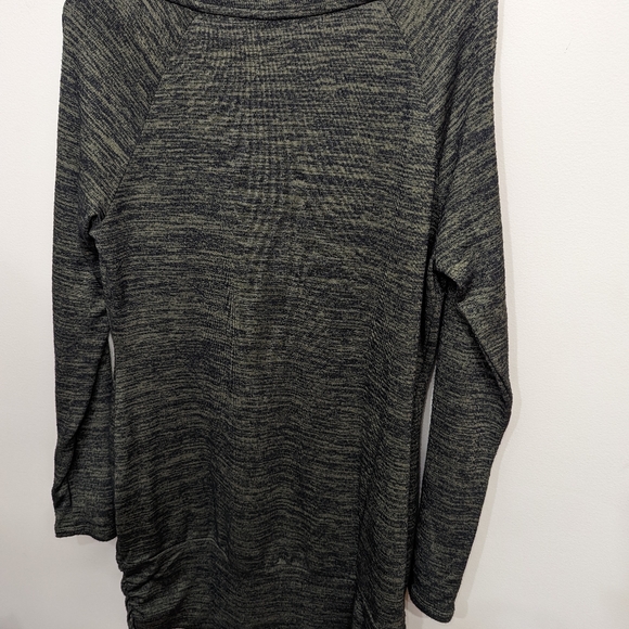 Thyme Maternity Nursing tunic with zippers - Picture 5 of 5